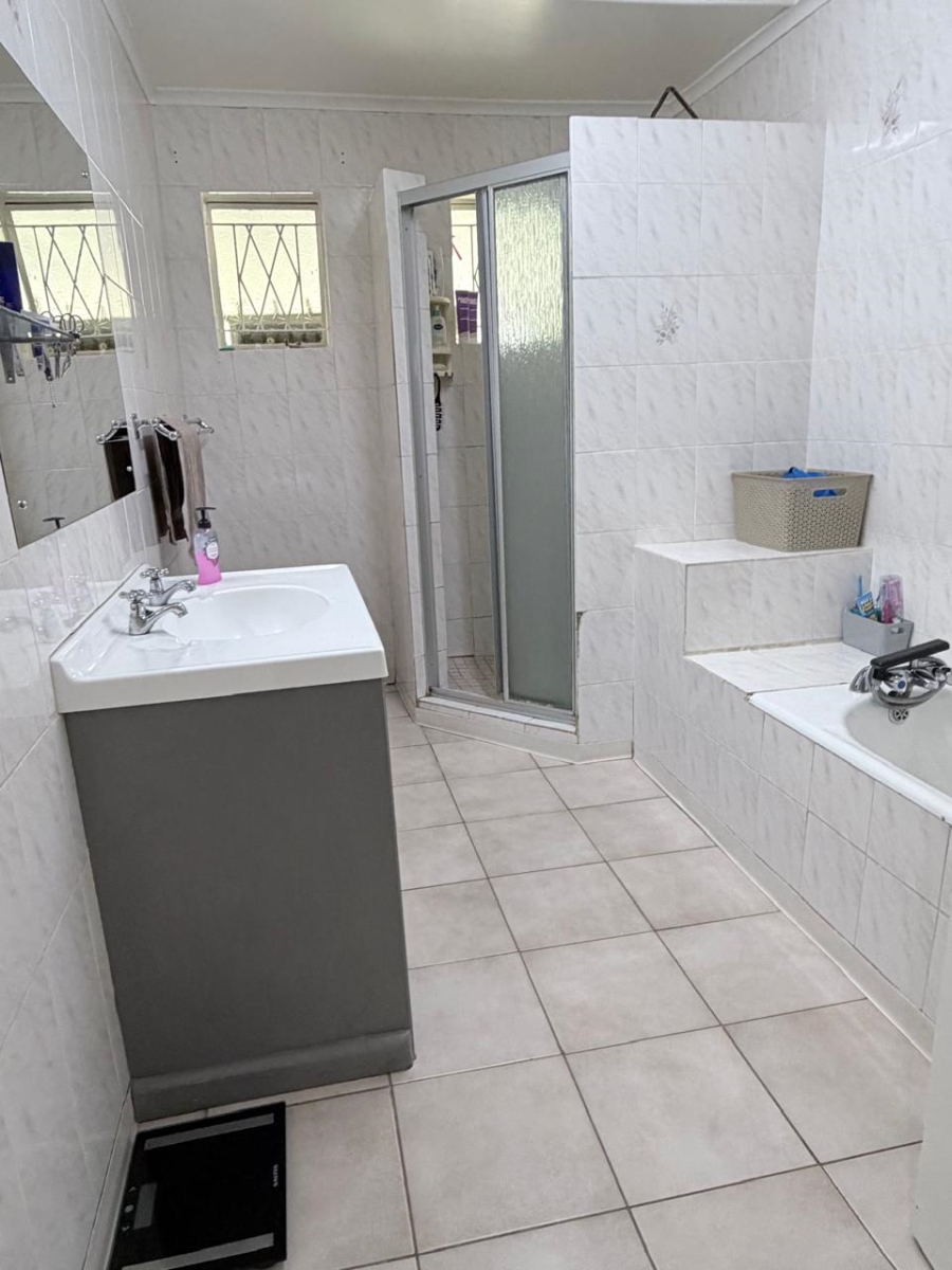 5 Bedroom Property for Sale in Bergsig Eastern Cape